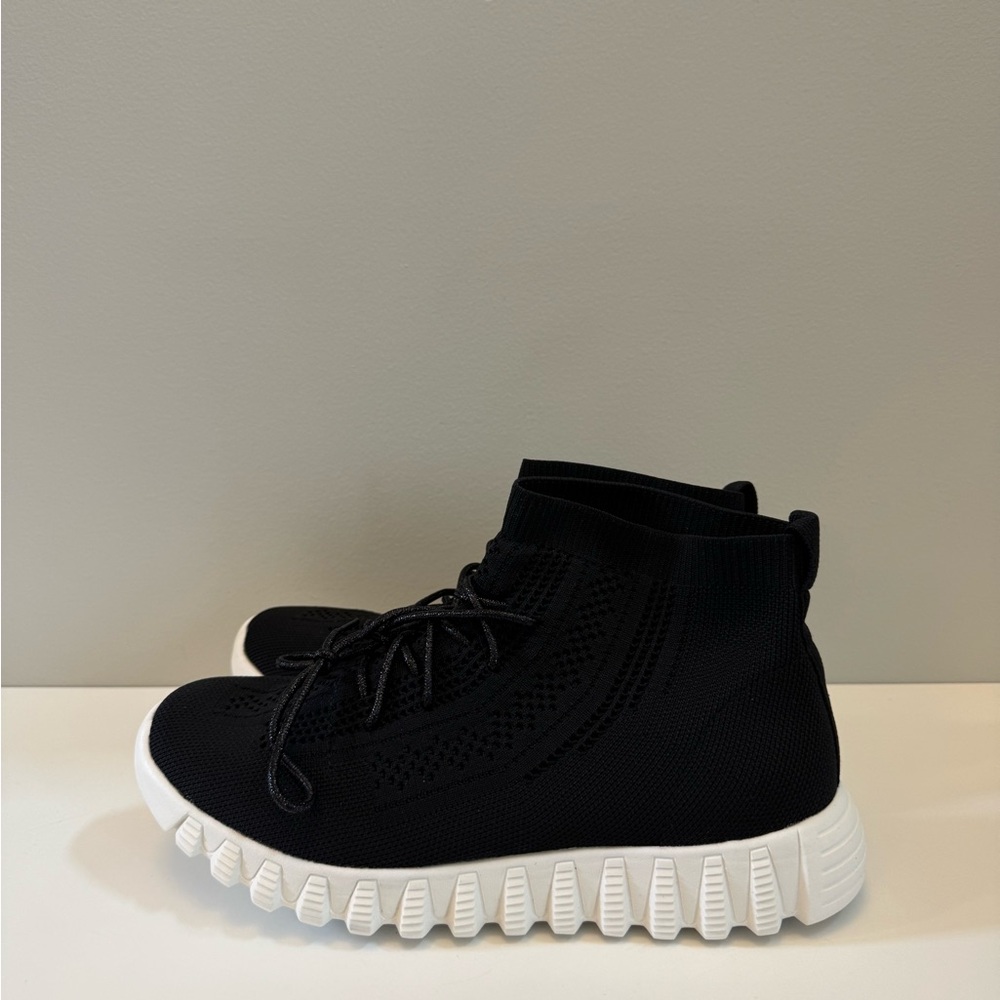 Bernie Mev. Black Knit High-Top Slip-on Sneakers with Chunky Sole